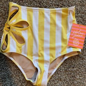 Kortni Jeane Flower Cut out Bottoms